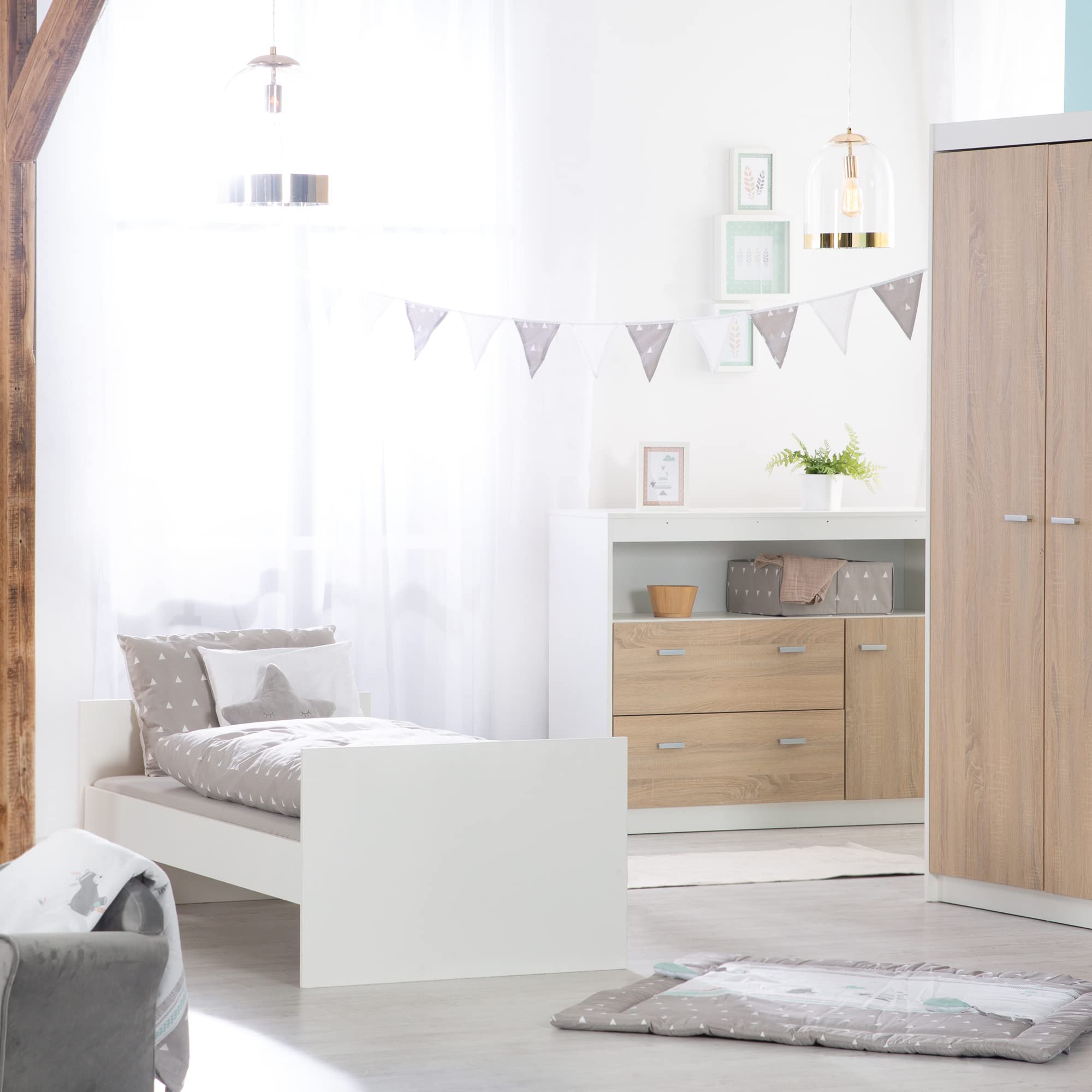 roba Kinderzimmerset 'Gabriella', 2-teilig, enthält Babybett 70x140cm & breite Wickelkommode, bicolor