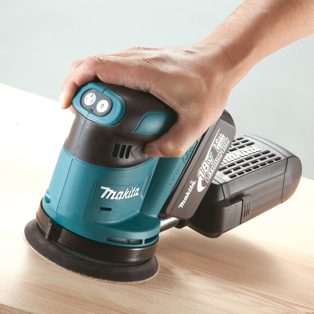 Makita DBO180ZJ Exzenterschleifer 18 V Makpac - ohne Akku und Ladegerät, Blau, Silber, 125 mm
