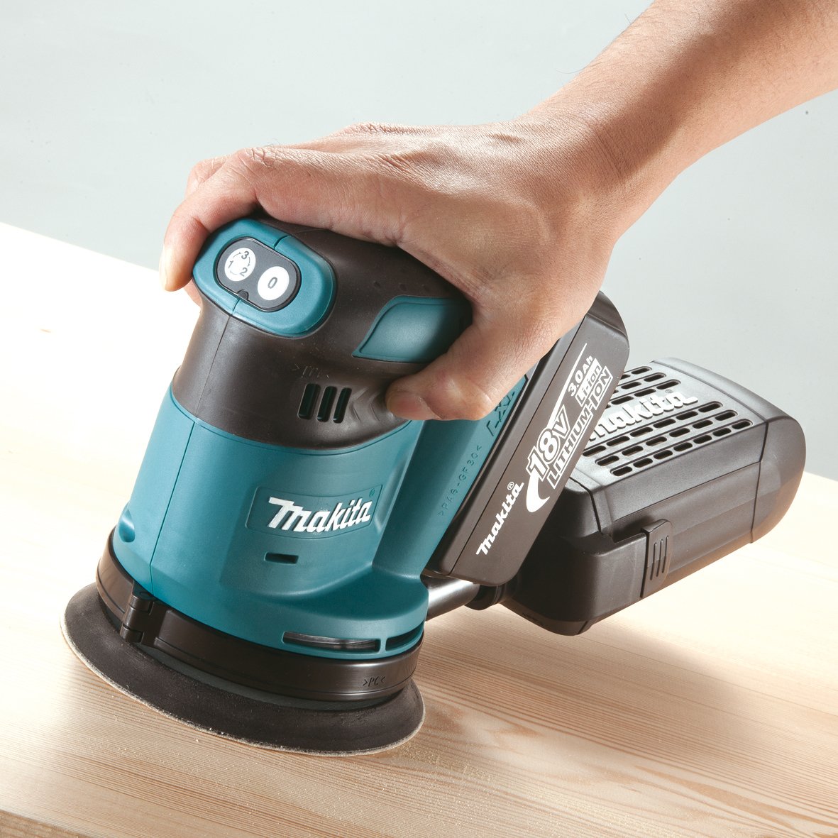 Makita DBO180ZJ Exzenterschleifer 18 V Makpac - ohne Akku und Ladegerät, Blau, Silber, 125 mm