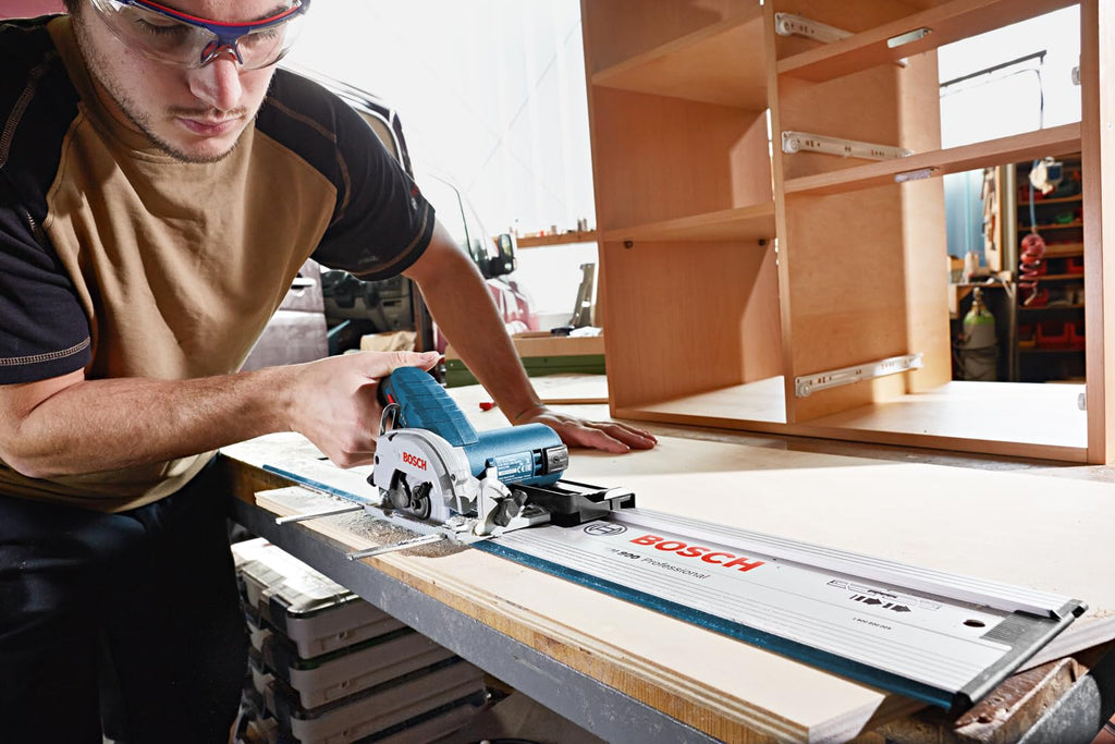 Bosch Professional 12V System Akku Kreissäge GKS 12V-26 (Sägeblatt-Ø: 85mm, inkl. 2x 3.0Ah Akku, Schnellladegerät GAL 12V-40, Einlage, L-BOXX)