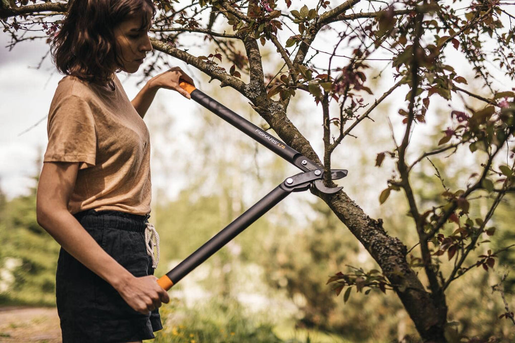 Fiskars PowerGear II Bypass-Getriebeastschere für frisches Holz, Antihaftbeschichtet, Gehärteter Präzisionsstahl, Länge: 70 cm, Schwarz/Orange, L78, 1000584