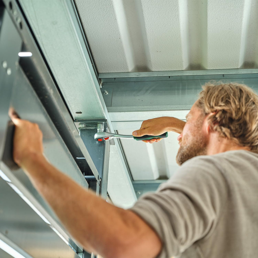 Bosch 1/2" Ratsche (Leistungsstarke Ratsche für vielfältige Heimwerkerarbeiten; Hohes Drehmoment bis 768 Nm; Verriegelungsknopf; Intuitiver Richtungswechsel; Gebogener Hals; Ergonomischer Softgrip)