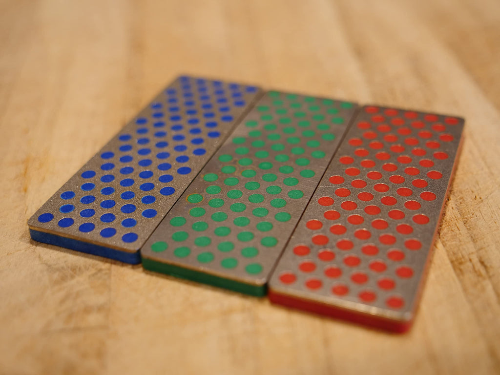 DMT Diamond Whetstone, Diamant Mini-Schleifstein 70mm Set Grob, Fein, Extrafein, Kompakter Wetzstein für Messer und Werkzeuge, Passend für SimpleSharp (2 Stück erforderlich), Made in USA, W7EFC
