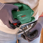 Bosch Akku Stichsäge EasySaw 18V-70 (2,0 Ah Akku, 18 Volt System, mit 1 Stichsägeblatt, Ladegerät AL 18V-20, im Karton)