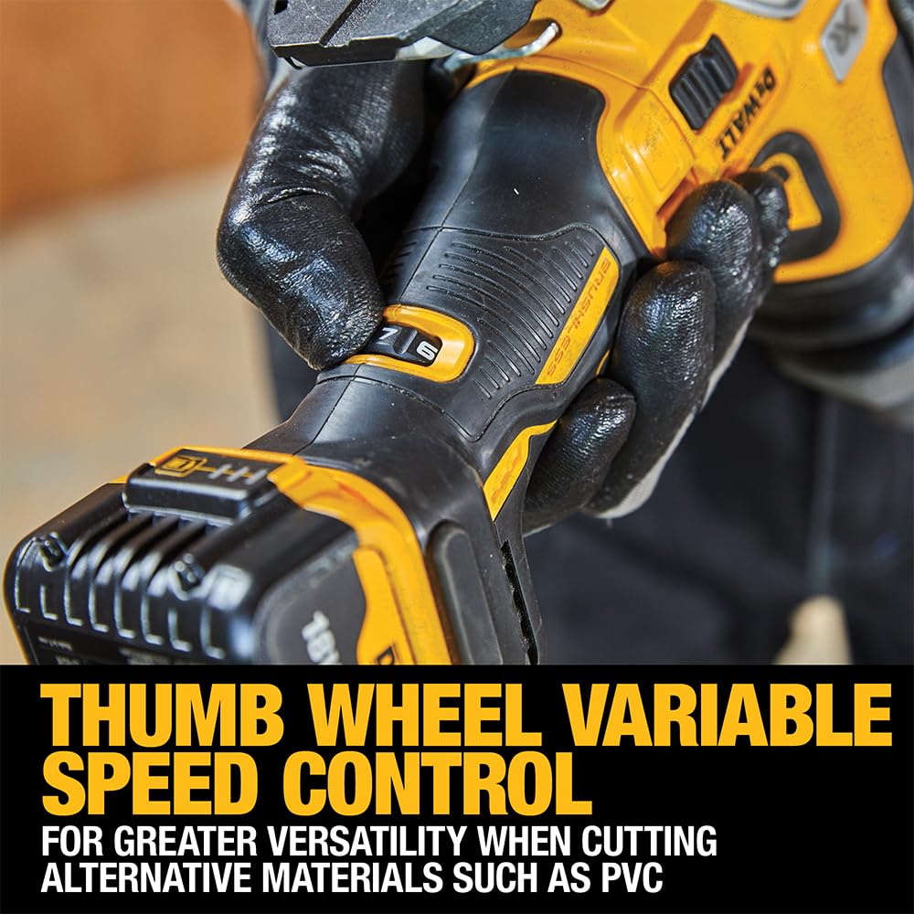 Dewalt 18V Akku-Pendelhubstichsäge DCS335NT (bürstenlos, verstellbarer Alu-Druckguss-Sägeschuh, 3-fach Pendelhub, inkl. Absaugadpater, Sägeschuh-Schutzauflage, TSTAK Box II, Lieferung ohne Akku)