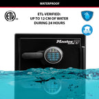 Master Lock Tresor Feuerfest und Wasserdicht mit Zahlencode, Dreifacher Schutz - Flug, Feuer und Flut, elektronische Kombination, 22,8L, 34.8 x 41.5 x 49.1 cm