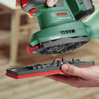 Bosch Akku-Schleifer UniversalSander 18V-10 (ohne Akku; 18 Volt System; für die DIY-Holzbearbeitung; 32x Schleifpapier; im Karton) – Amazon Edition