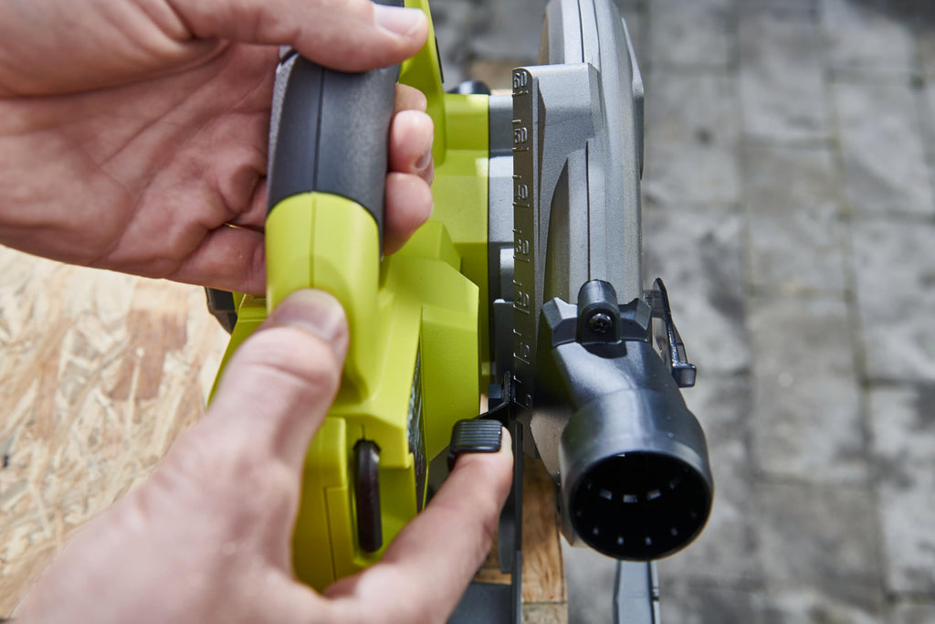 RYOBI 18 V ONE+ Brushless Akku-Handkreissäge RCS18BL-0, 184 mm Sägeblatt, werkzeuglose Einstellungen, ohne Akku und Ladegerät