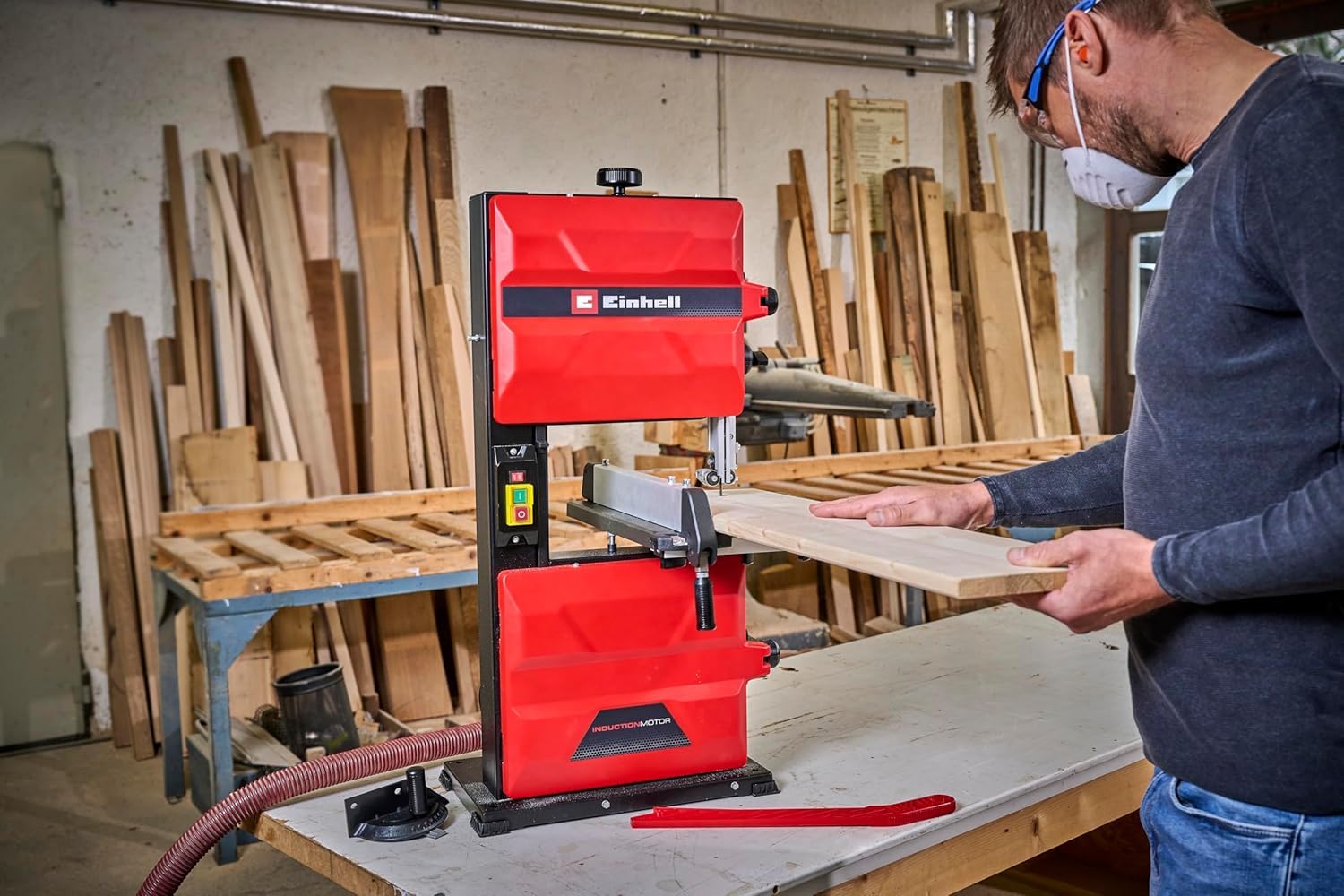 Einhell Bandsäge TC-SB 245 L (400W, max. Sägebandgeschwindigkeit 726m/min, 245 mm Durchlassbreite, max. Schnitthöhe 101 mm, neigbarer Sägetisch, Parallel- und Winkelanschlag, Absauganschluss)
