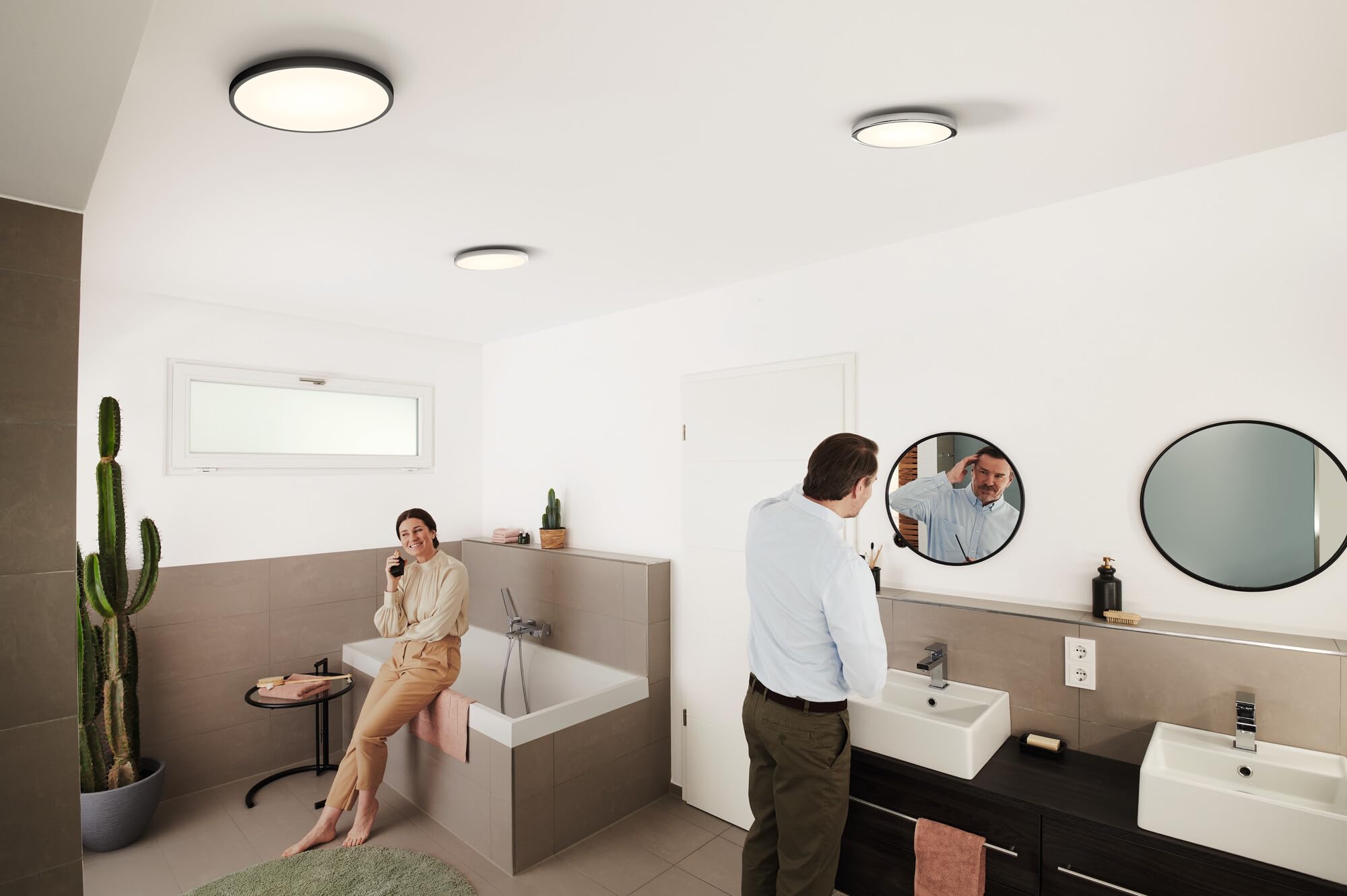 LEDVANCE Smart LED Badezimmerlampe Chrome, 18W, 2100LM, 3000-6500K, 30cm, IP44, Orbis Disc Wandleuchte, Badezimmerleuchte mit Wifi Technologie, dimmbar, steuerbar über App und Sprachassistenten