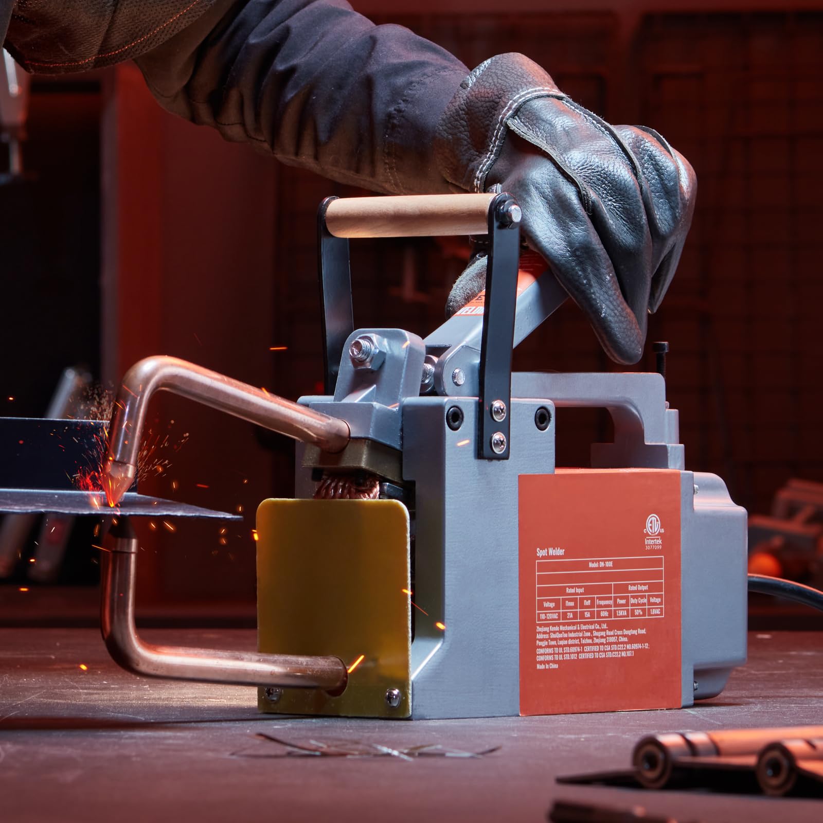 VEVOR Tragbares Punktschweißgerät, 1/8 Zoll dickes Punktschweißer mit 1,5 kVA Eingangskapazität, Schweißspitzenpistole, Metallblech-Punktschweißgerät für Kohlenstoffstahl, Edelstahl, Aluminiumblech