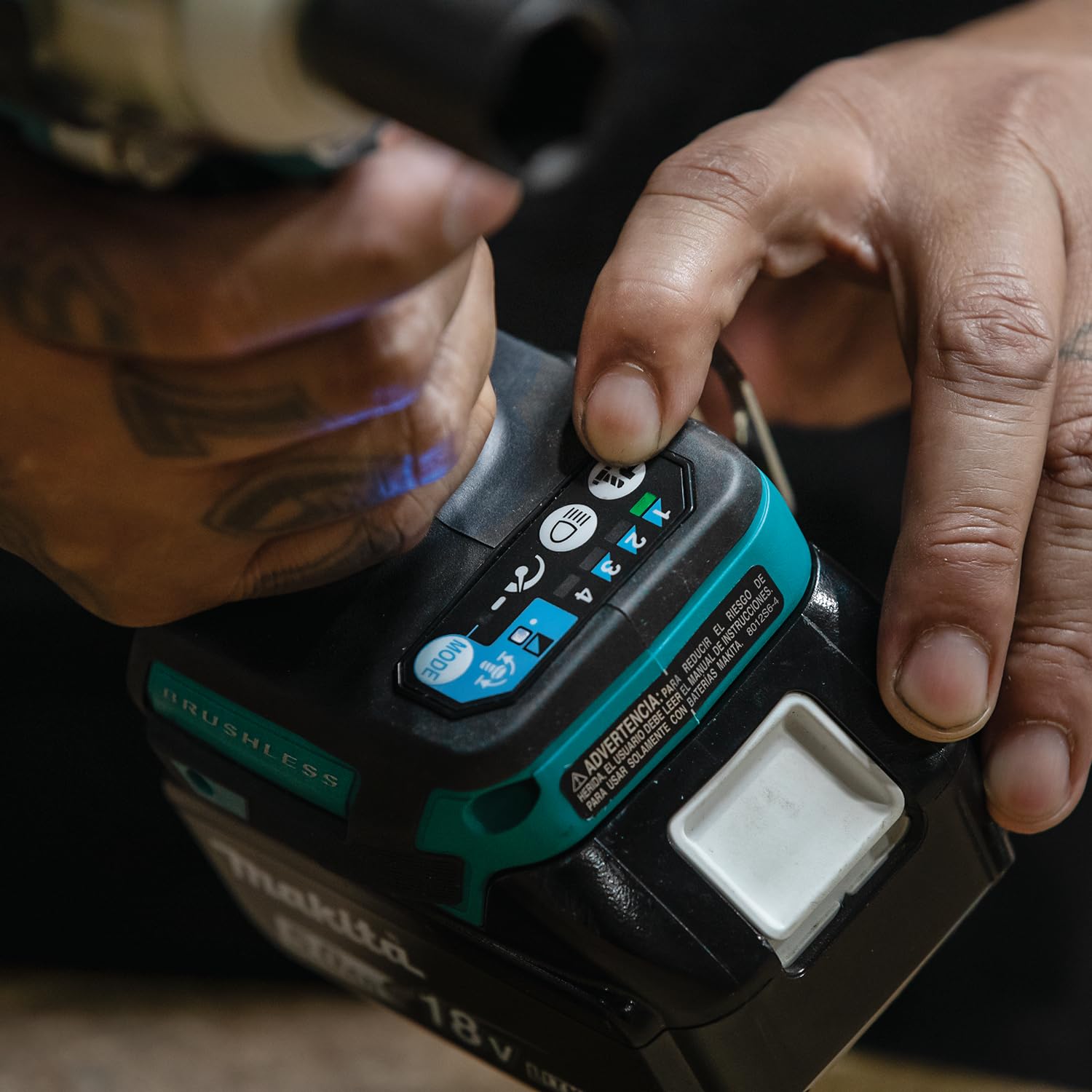 Makita DTW302Z Akku-Schlagschrauber 18V (ohne Akku, ohne Ladegerät)