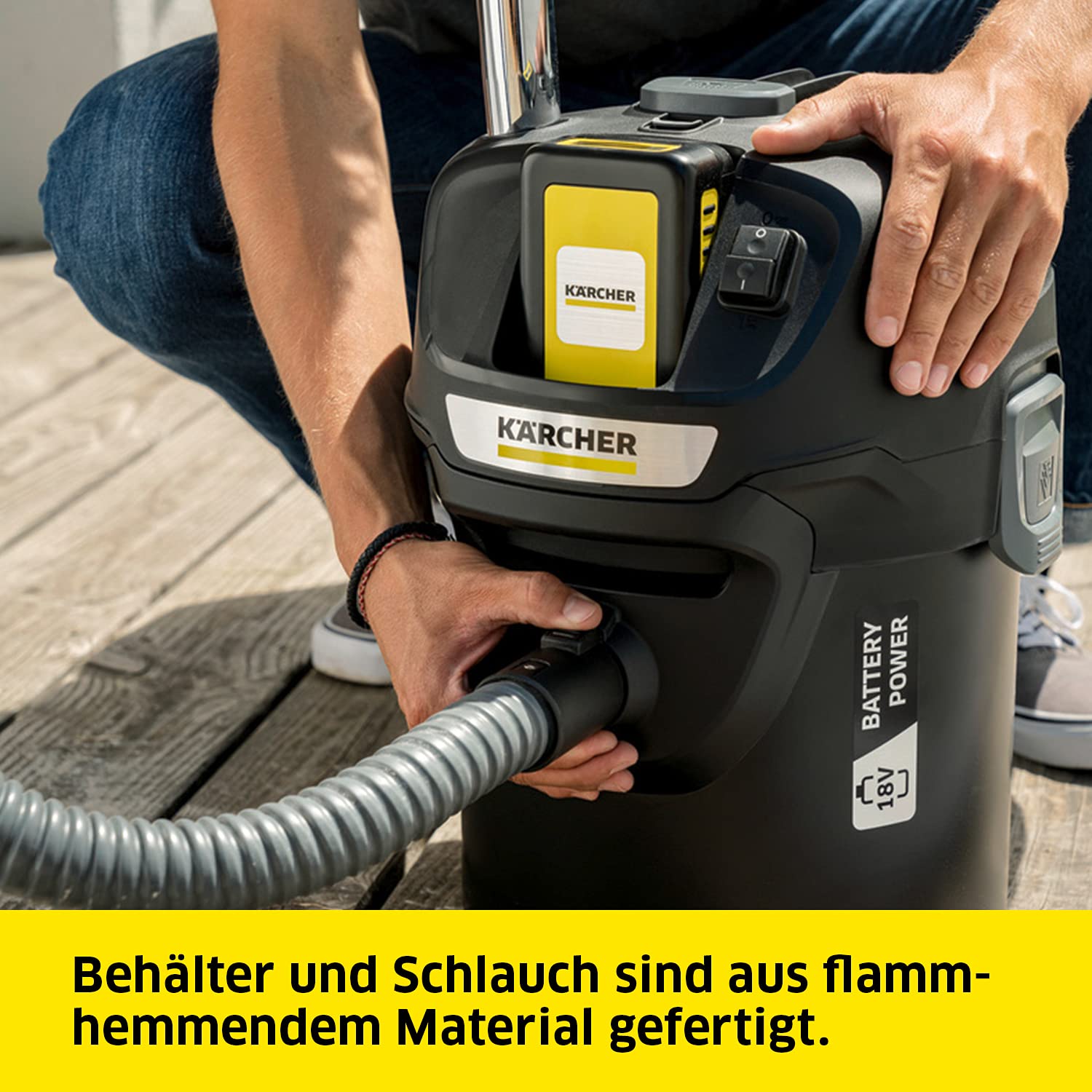 Kärcher 18 V Akku-Asche-Trockensauger AD 2 Akku ideal für die Reinigung von Kamin- Pelletöfen, flammhemmendes Material, 1-teiliger Filter, Saugschlauch, Behältergröße: 14 l, Leistung: 230 W, Schwarz