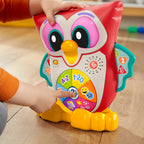 Fisher-Price - BlinkiLinkis Schlaue Eule, Deutshce Version, interaktives Lern-Spielzeug mit Musik, Lichtern, Melodien und Sätzen, Babyspielzeug für Kinder ab 18 Monaten, HJM73