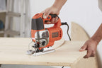 Black+Decker Elektronik-Pendelhub-Stichsäge (650 Watt, 19mm Hublänge, max. 90 mm Schnitttiefe, 3 Pendelhubstufen für vielseitigen Einsatz, variable Hubzahl, inkl. 2 Sägeblätter + Koffer) BES610K