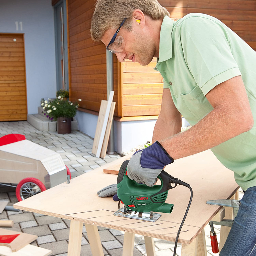 Bosch Stichsäge PST 700 E (1x Sägeblatt, Koffer, 500 Watt)
