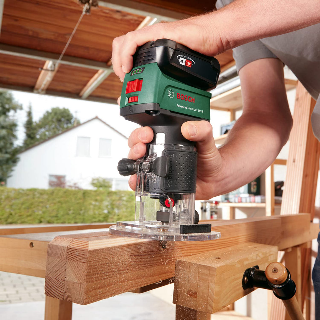 Bosch Akku-Kantenfräse AdvancedTrimRouter 18V-8 (ohne Akku, 18 Volt System, Bürstenloser Motor, zusätzliches Zubehör, im Karton) – Amazon Edition