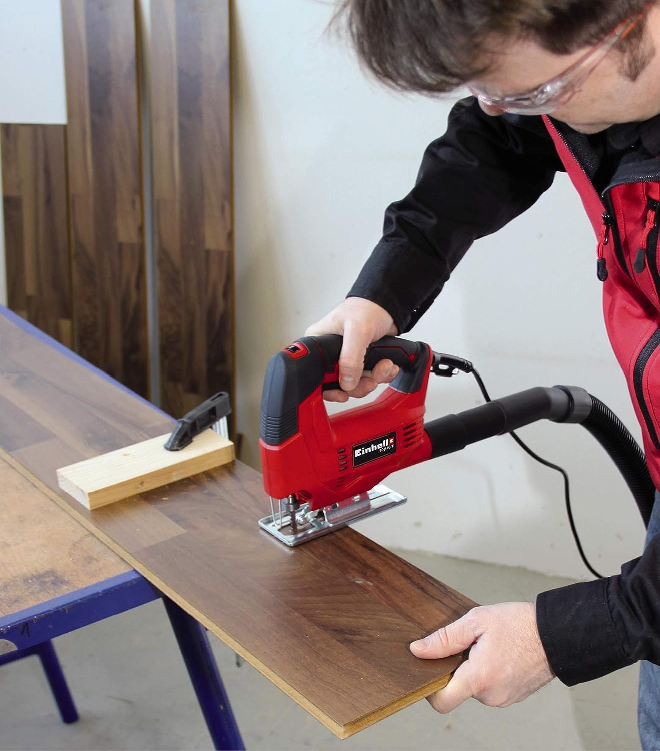 Einhell Stichsäge TC-JS 60/1 (vibrationsarm, Drehzahlelelektronik, werkzeugloser Sägeblattwechsel, Sägeschuh für Gehrungsschnitte bis 45° Grad)