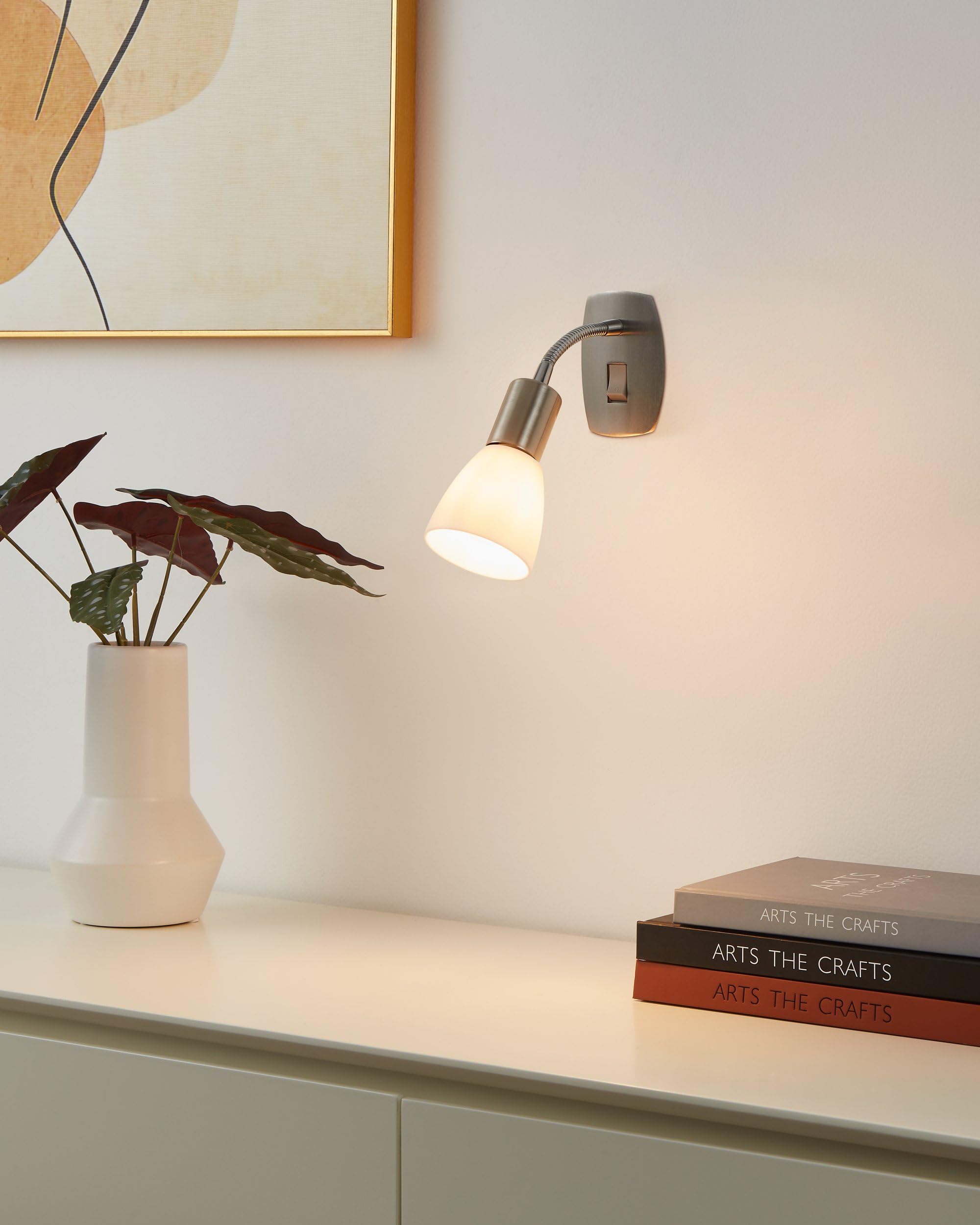 EGLO Steckdosenspot Dakar 3, Steckerleuchte, Steckdosenlampe aus Metall in Nickel-matt, Chrom und Kunststoff in Weiß, Lampe mit Schalter, E14 Fassung