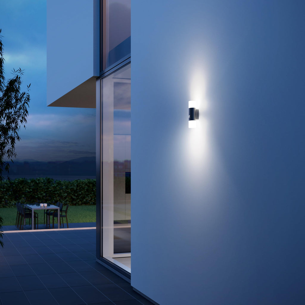 Steinel LED Außenleuchte L 910 S anthrazit, Wandleuchte mit 180° Infrarot Bewegungsmelder, 12m Reichweite, Dauerlicht, Softlichtstart, IP44 als Außenbeleuchtung geeignet