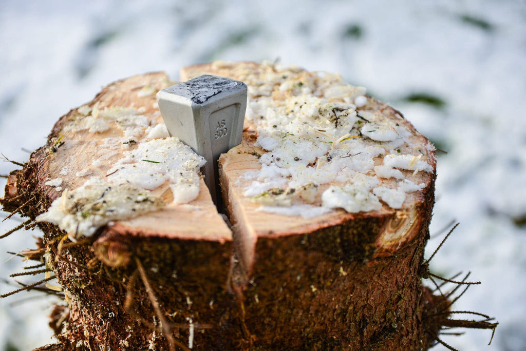 HAZET Spaltkeil 2132-2 I gedrehter splitterfester Keil aus Aluminium für gezieltes Eindringen in Holz und Aufspalten von Stämmen I geschmiedet I Gewicht: 0,8 Kg
