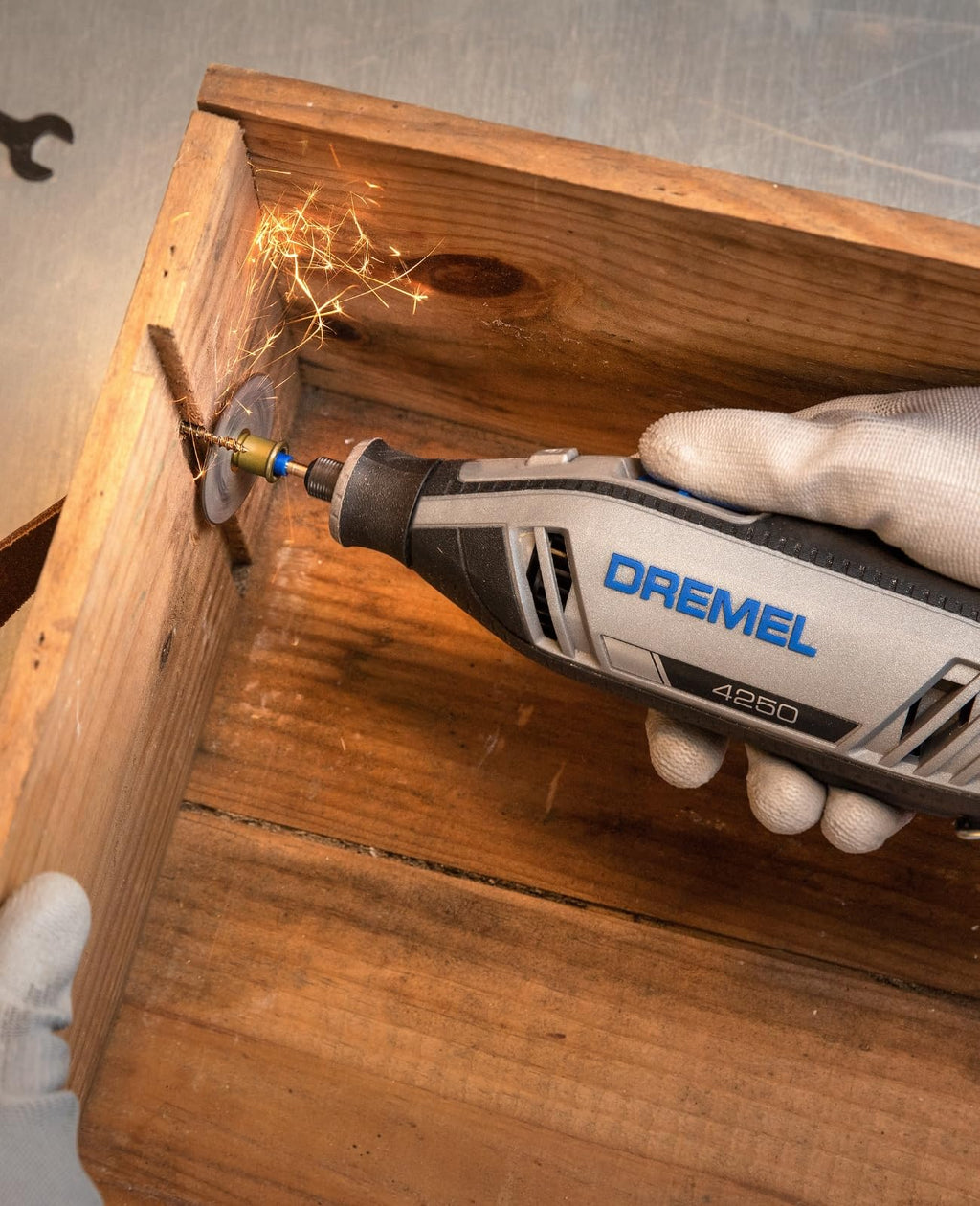 Dremel 4250 Rotationswerkzeug 175 W, Multifunktionswerkzeug-Set mit 35 Zubehören, 175-W-Motor mit Konstantelektronik, variable Drehzahl 5.000–35.000 1/min