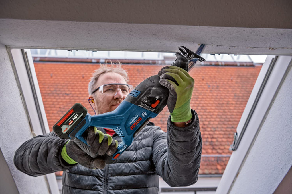 Bosch Professional 18V System BITURBO Akku Säbelsäge GSA 18V-28 (ohne Akku/ Ladegerät)