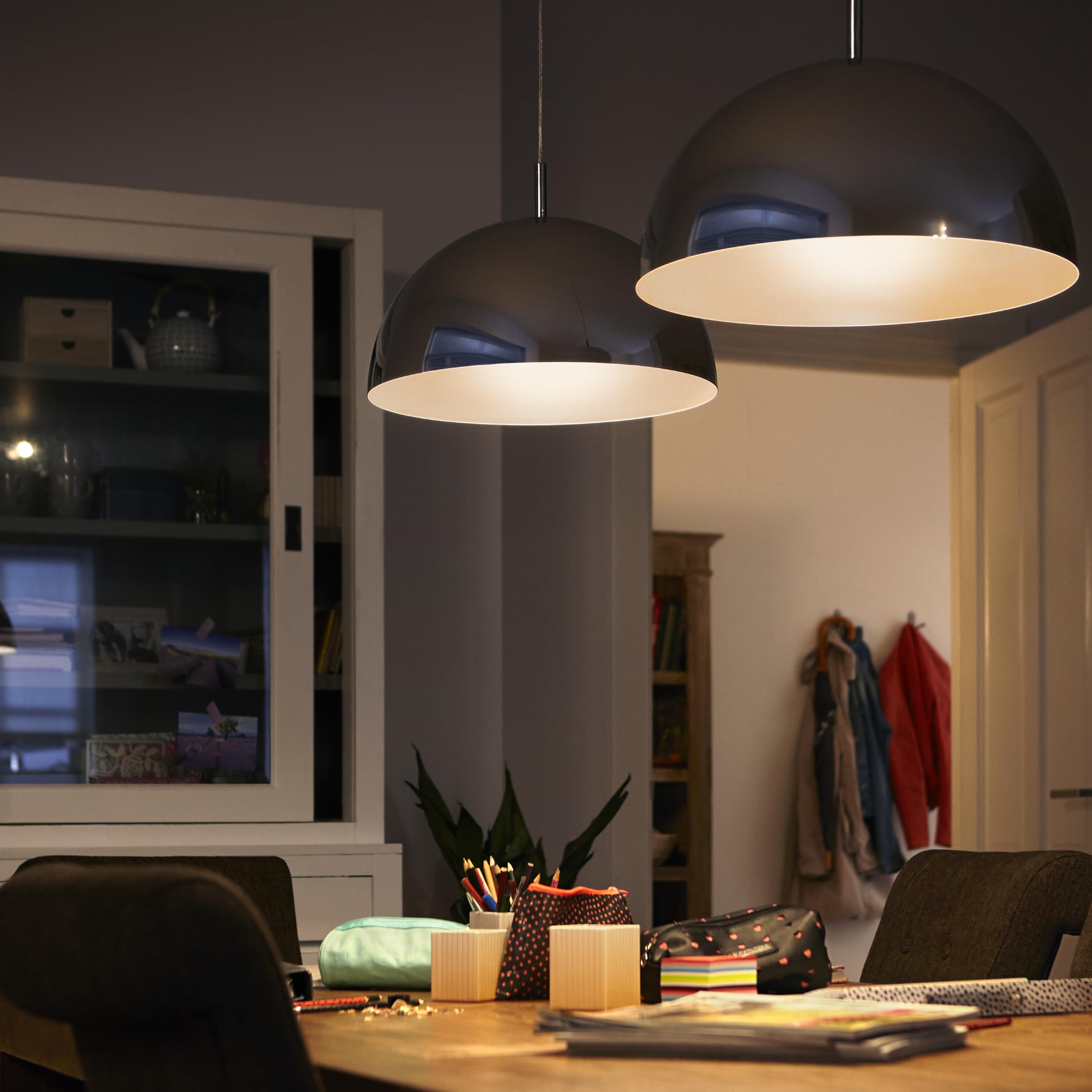 Philips LED Classic E27 Lampen 6-er Pack (100 W), matte LED Lampen mit warmweißem Licht, energiesparende Lampen mit langer Nutzlebensdauer, neue Generation