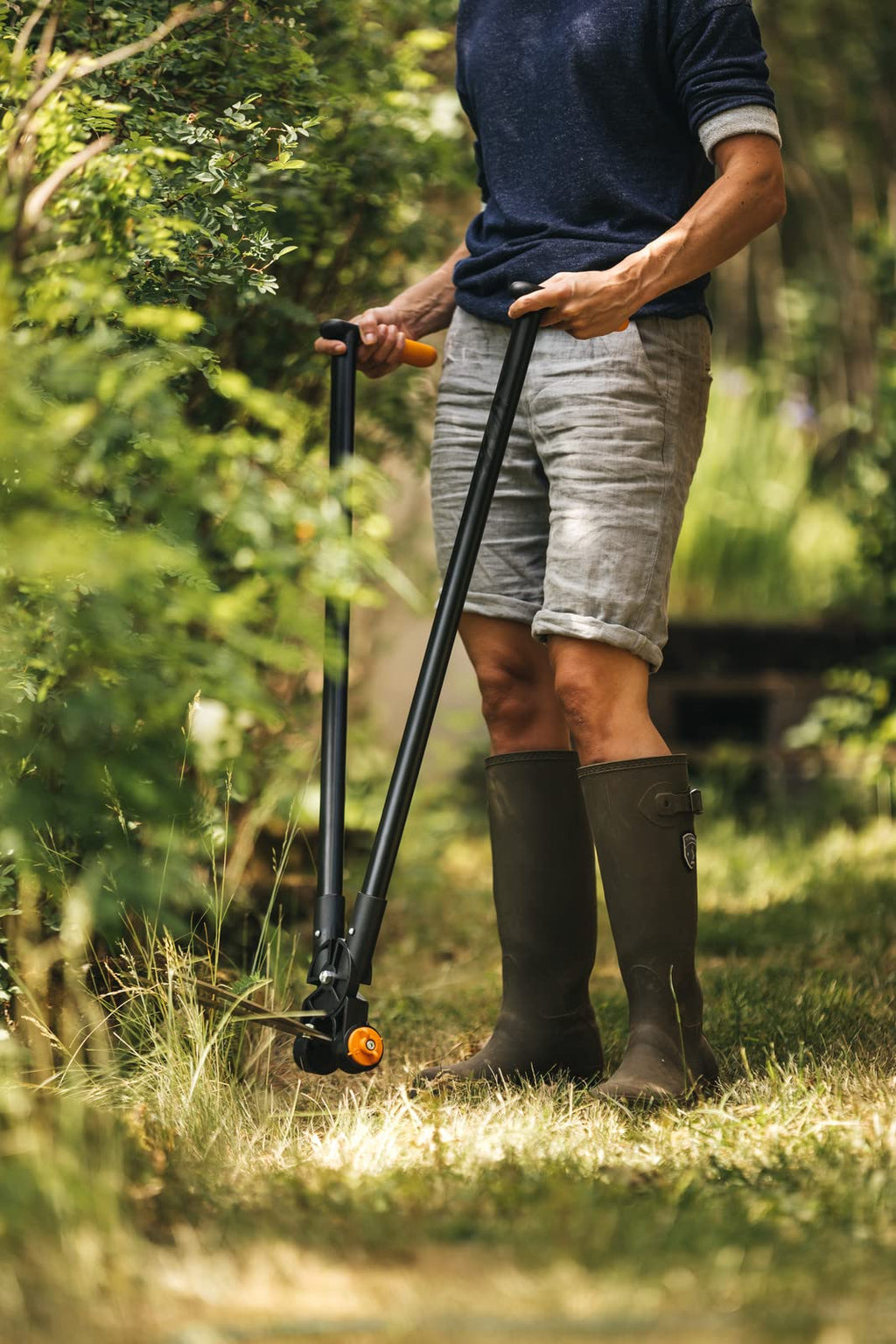 Fiskars Scherenstorch, Multifunktionale Hecken- und Rasenschere, Reichweite bis 2,5 m, Schwarz/Orange, PowerLever, GS53, 1001565