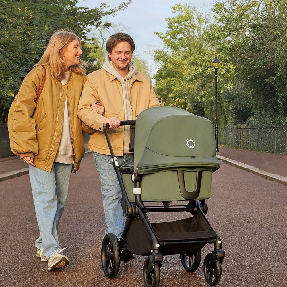 Bugaboo Fox Cub Kinderwagen für jedes Gelände, leichter und stabiler Kinderwagen, strapazierfähiges Design und extragroßes Sonnendach, einteilig und selbststehend faltbar, Schwarz