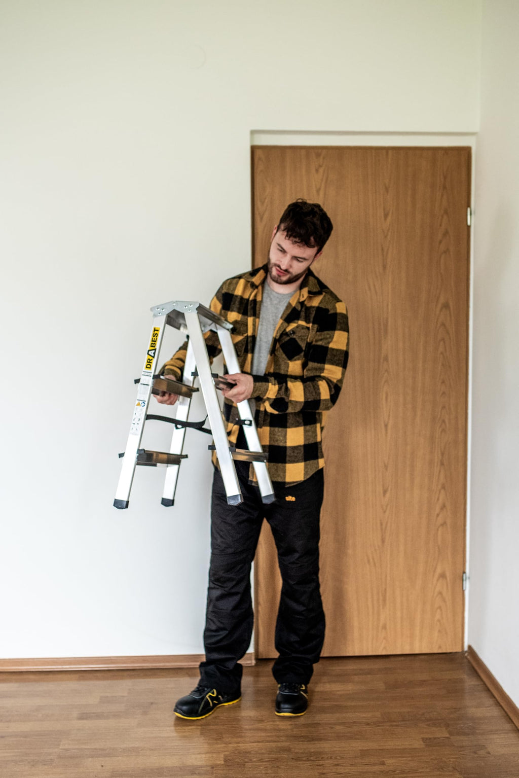 Drabest Aluminium Trittleiter Leiter beidseitig begehbar, 2x3 Stufen, 125kg