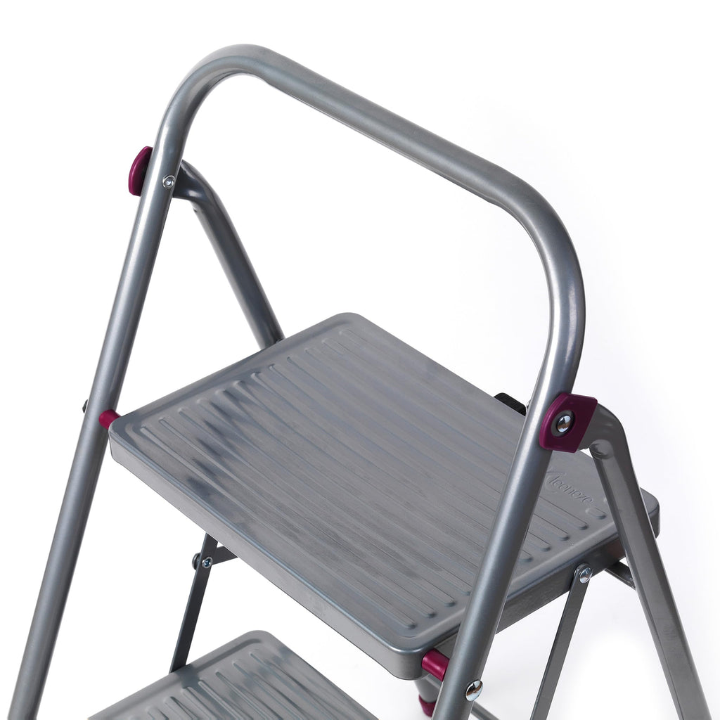 Kleeneze zusammenklappbare 3-stufige Trittleiter, leichte Klappleiter für Heimwerker, sicheres Arbeiten, rutschfeste Trittstufen, robuster Stahl, Sicherheitsclip, 105 cm, rosa/grau, Tragkraft 150 kg