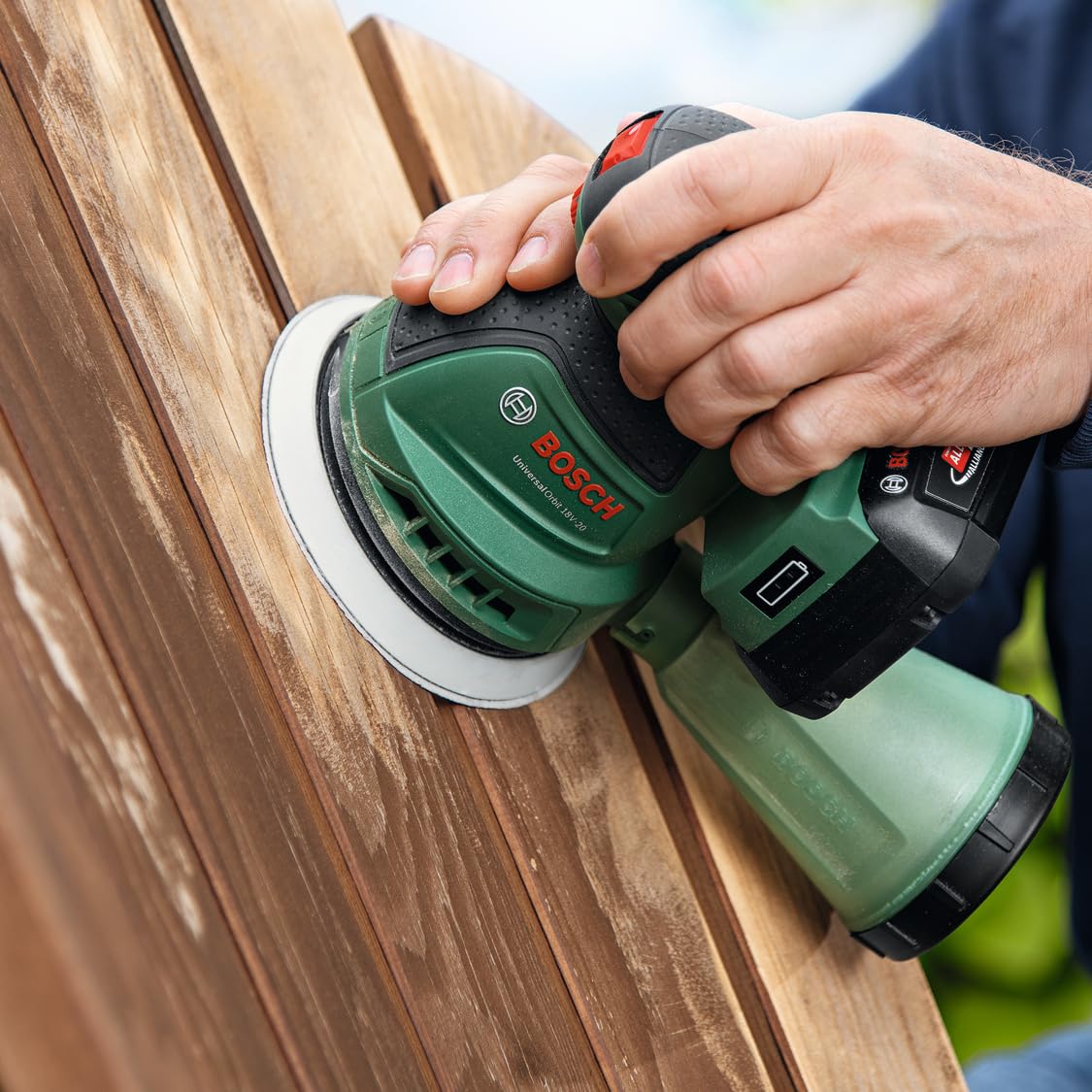 Bosch Akku-Exzenterschleifer UniversalOrbit 18V-20 (Schleifen von mittelgroßen bis großen Holzoberflächen sowie lasierten und lackierten Oberflächen; Durchmesser: 125 mm; 18 Volt System; ohne Akku)