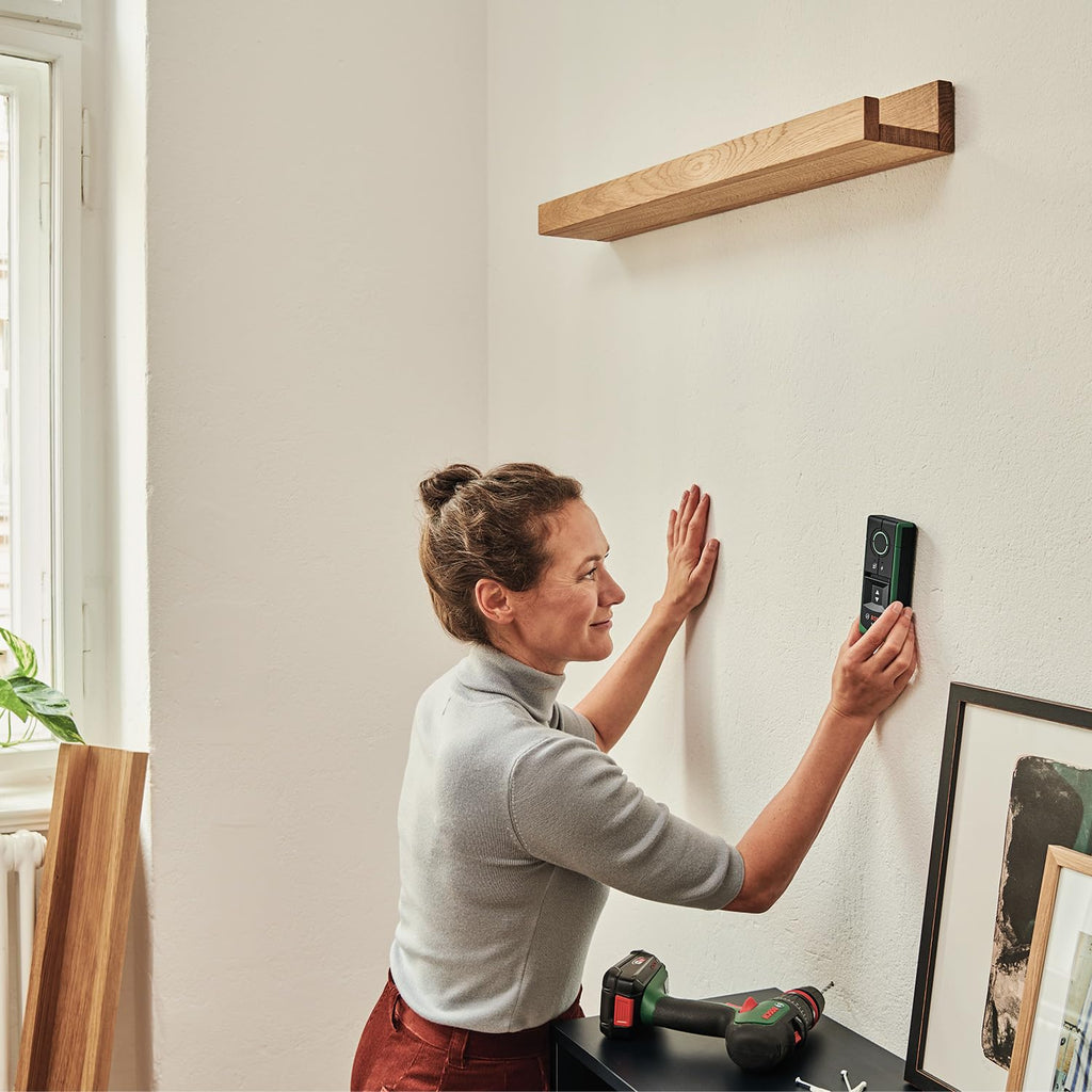 Bosch Ortungsgerät Truvo der 2. Generation (einfache Ein-Knopf-Bedienung, einfaches Orten von stromführenden Kabeln und Metallobjekten, Wandscanner bis 70mm, im E-Commerce Karton)