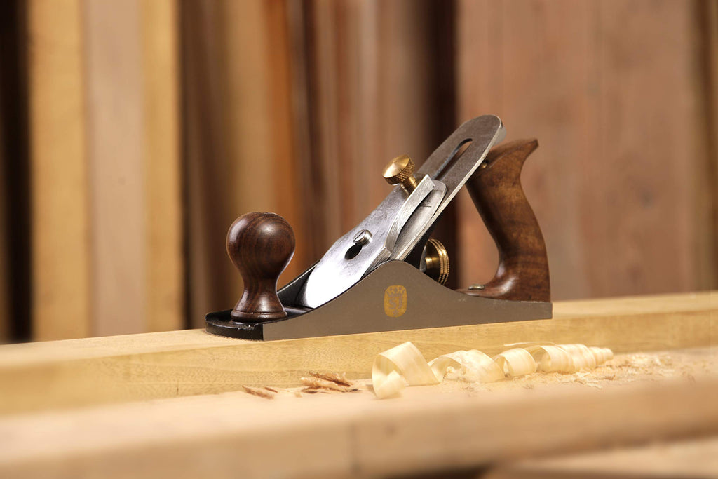 Spear & Jackson CSP4 Tischler-Putzhobel/Glätthobel Nr. 4 – Gusseisenkörper, präzisionsgefräste Auflagefläche, Klinge aus hochkohlenstoffhaltigem Stahl, für Möbelbau & Schreinerei