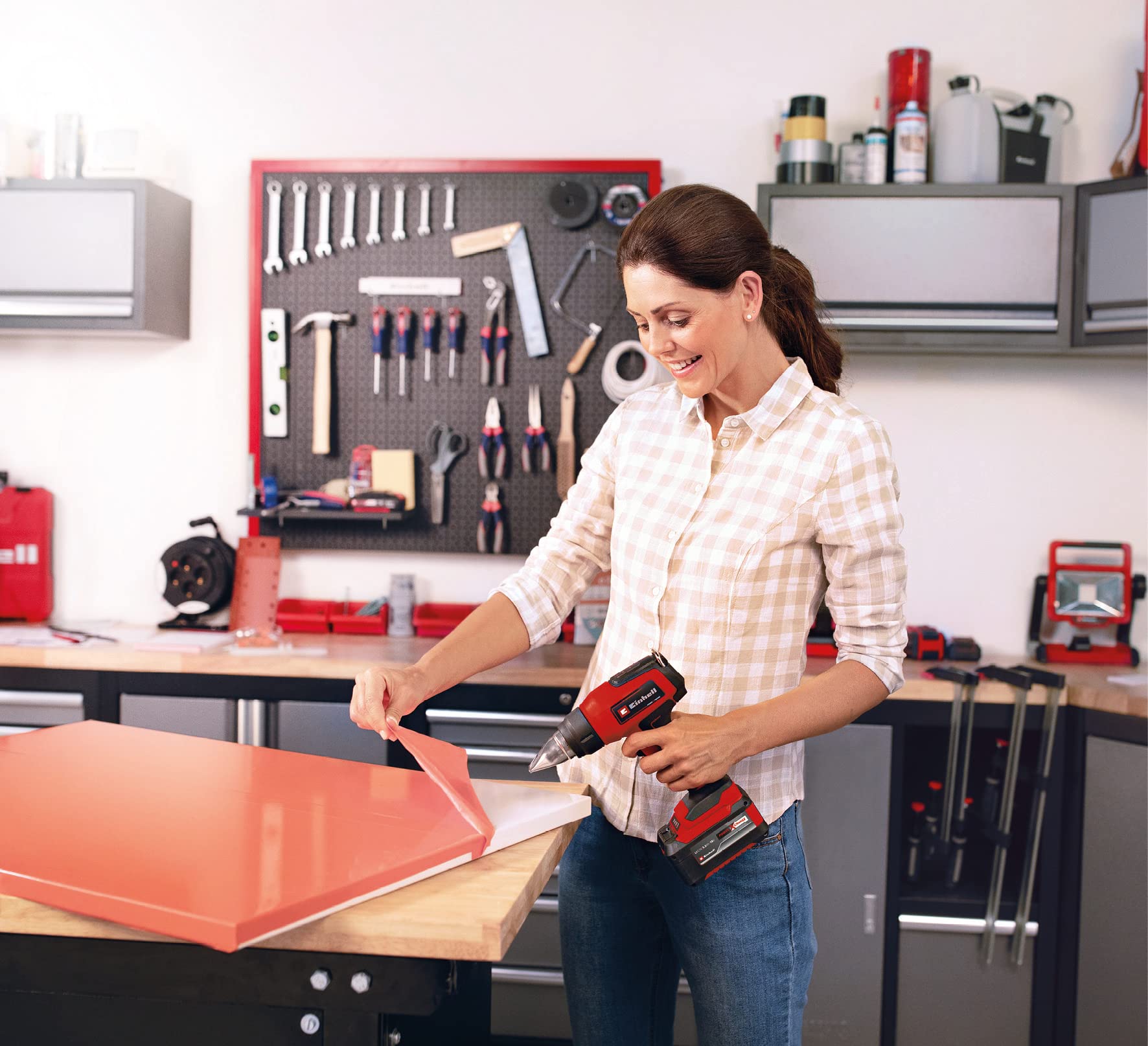 Einhell Akku-Heißluftpistole TE-HA 18 Li - Solo Power X-Change (Li-ion, 18V, 2 Temperaturstufen, inkl. Reduzier-, Breitstrahl-, Reflektordüse, ohne Akku und Ladegerät)
