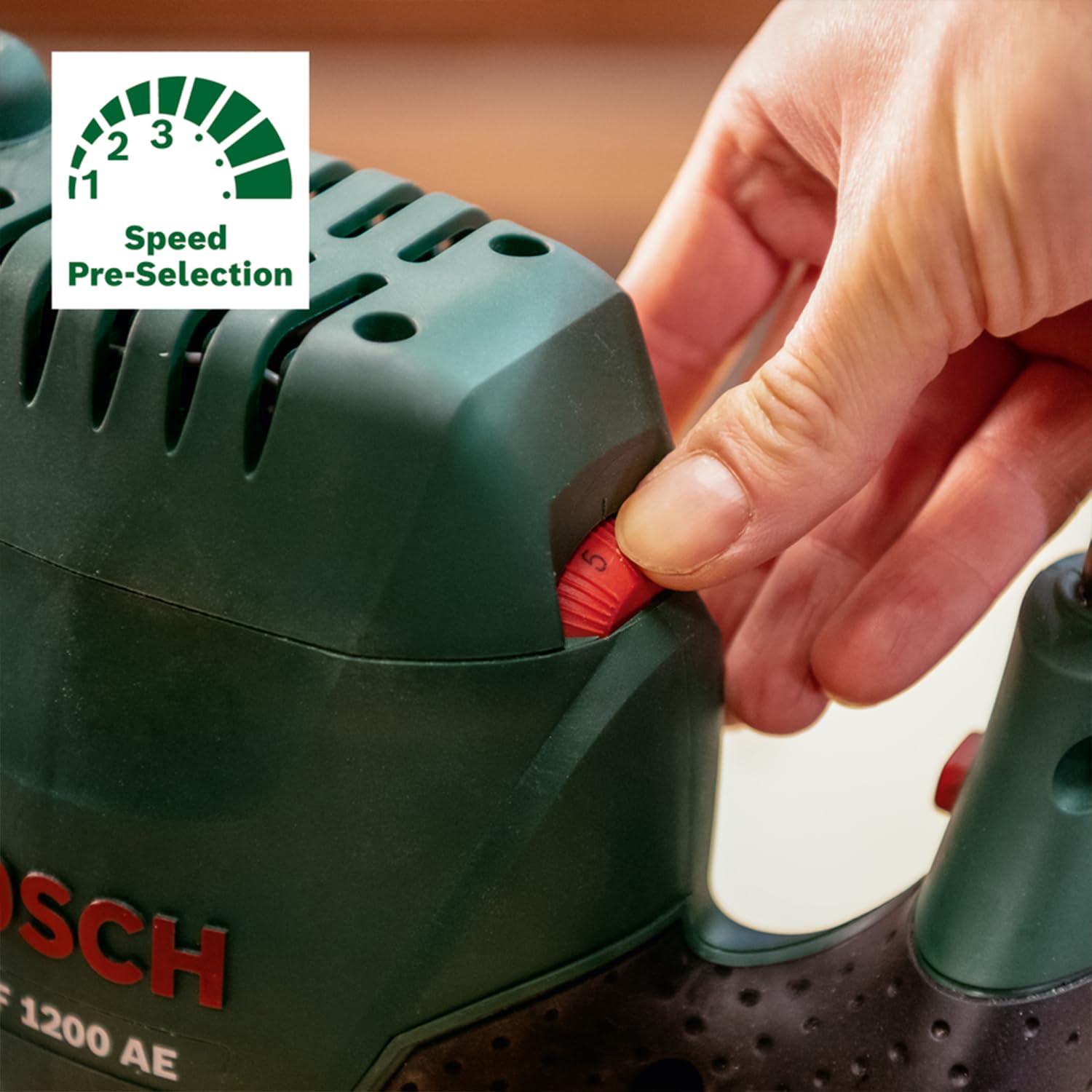 Bosch Oberfräse POF 1200 AE (1200 Watt, inkl. Zubehör für präzise Holzbearbeitung, für unterschiedliche Holzarten)