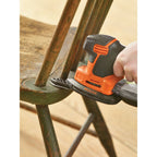 BLACK+DECKER Dreieckschleifer Mouse- Kraftvolle Schleifmaschine mit Staubfangbehälter inkl. Mikrofilter - Für das Abschleifen selbst an schwer zugänglichen Stellen - 1 x Schleifer 120 W - KA2000
