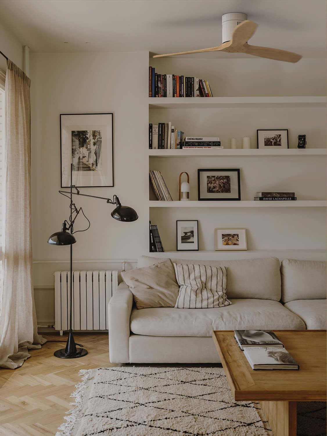 CREATE / WINDCALM M/Deckenventilator ABS Weiß Hellesholzflügel-Optik mit WLAN und Fernbedienung/Leise, 40W, Ø132cm, 6 Geschwindigkeiten, Timer von 1 bis 4 Std., DC-Motor, Sommer-Winterbetrieb