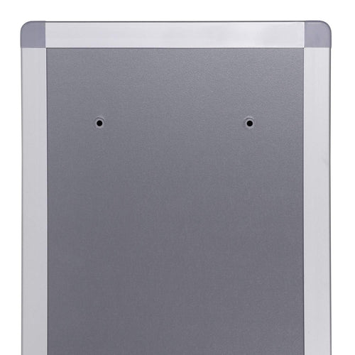 Amazon Basics Schlüsselkasten für 24 Schlüssel, abschließbarer Kasten, Rechteckig, 6.1 x 21.6 x 31.8 cm, Silber