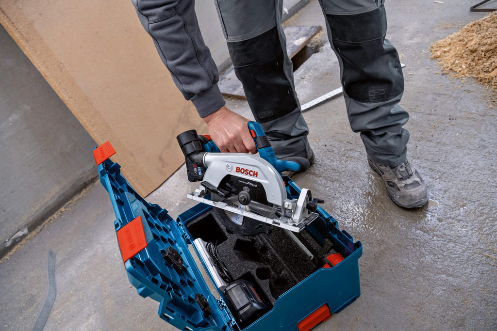 Bosch Professional 18V System Akku Kreissäge GKS 18V 57-2 (165mm Sägeblatt, 57 mm Schnitttiefe, inkl. L-BOXX, ohne Akku/ Ladegerät)