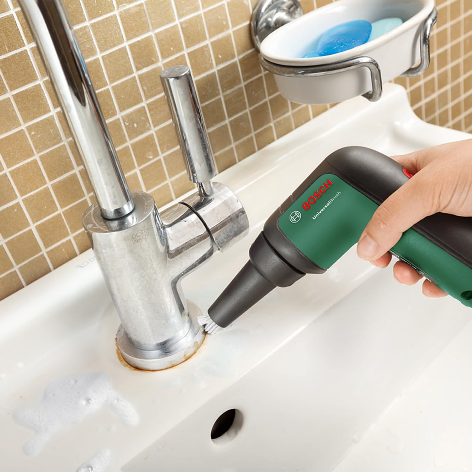 Bosch Elektro-Reinigungsbürsten-Set UniversalBrush (für Badezimmer Fliesen, Küchenherd, Pfannen, Töpfe und mehr; 10 Reinigungsaufsätze enthalten; 3,6 V integrierter Akku; Micro-USB-Kabel; in Tasche)