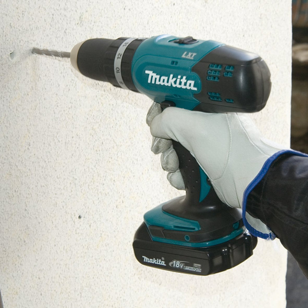 Makita Akku-Schlagbohrschrauber 18 V / 3 Ah im Zubehörset, Blau, Alukoffer (96 tlg.)