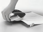 Leitz Starker Büro Locher aus Metall, Für 40 Blatt, Anschlagschiene mit Formatangaben, Ergonomisches Design, schwarz, 51380095