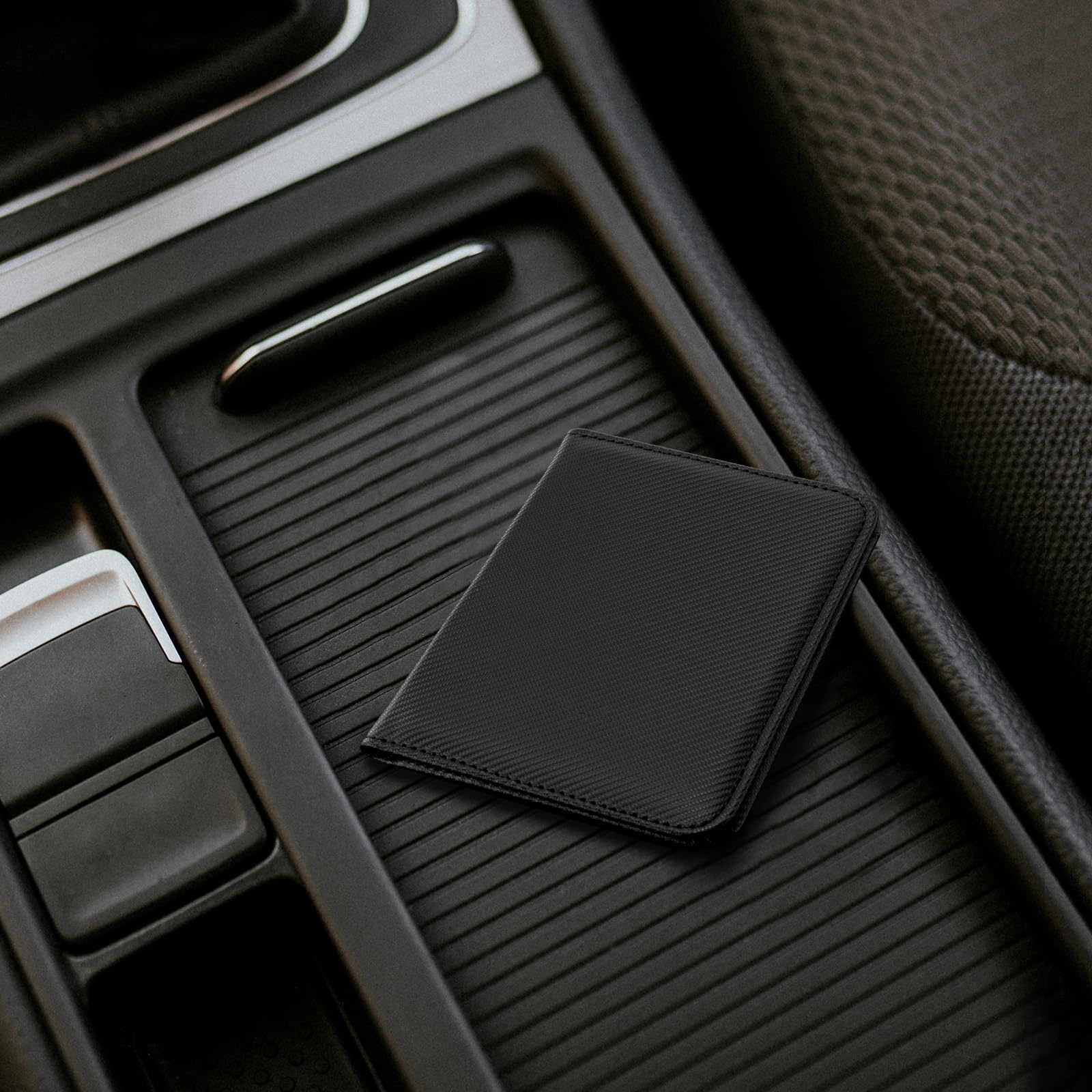 CoBak Kfz Zulassungs Fahrzeugschein Hülle und Versicherungshalter – Magnetverschluss Auto Organizer für das Handschuhfach im, Zubehörtasche für wichtige Dokumente Karten（Carbonfaser Schwarz）