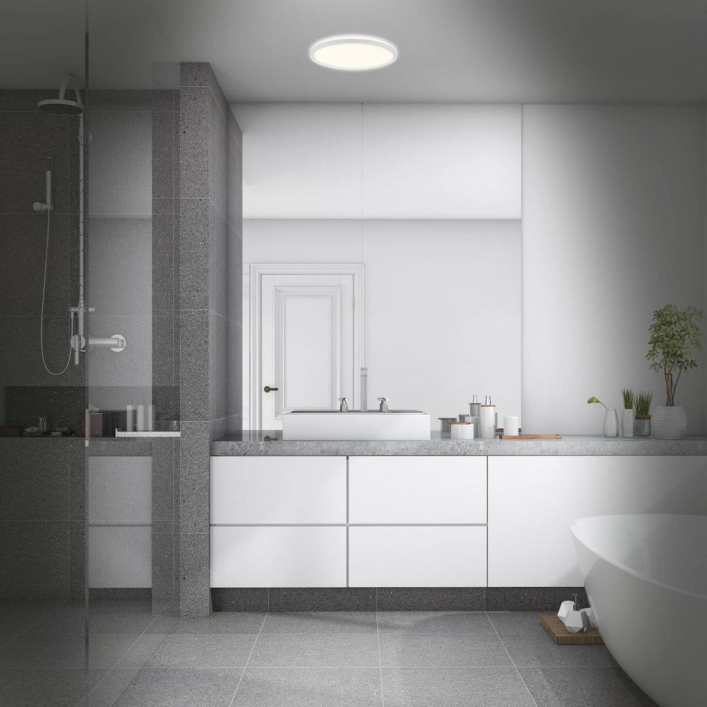 BRILONER - LED Bad Deckenleuchte mit Backlight, IP44 LED Badezimmerlampe, 18 Watt, 2400 Lumen, Lampe, Küchenlampe, Flurlampe, ultraflach, neutralweiße Lichtfarbe, 290x35 mm (DxH), Weiß