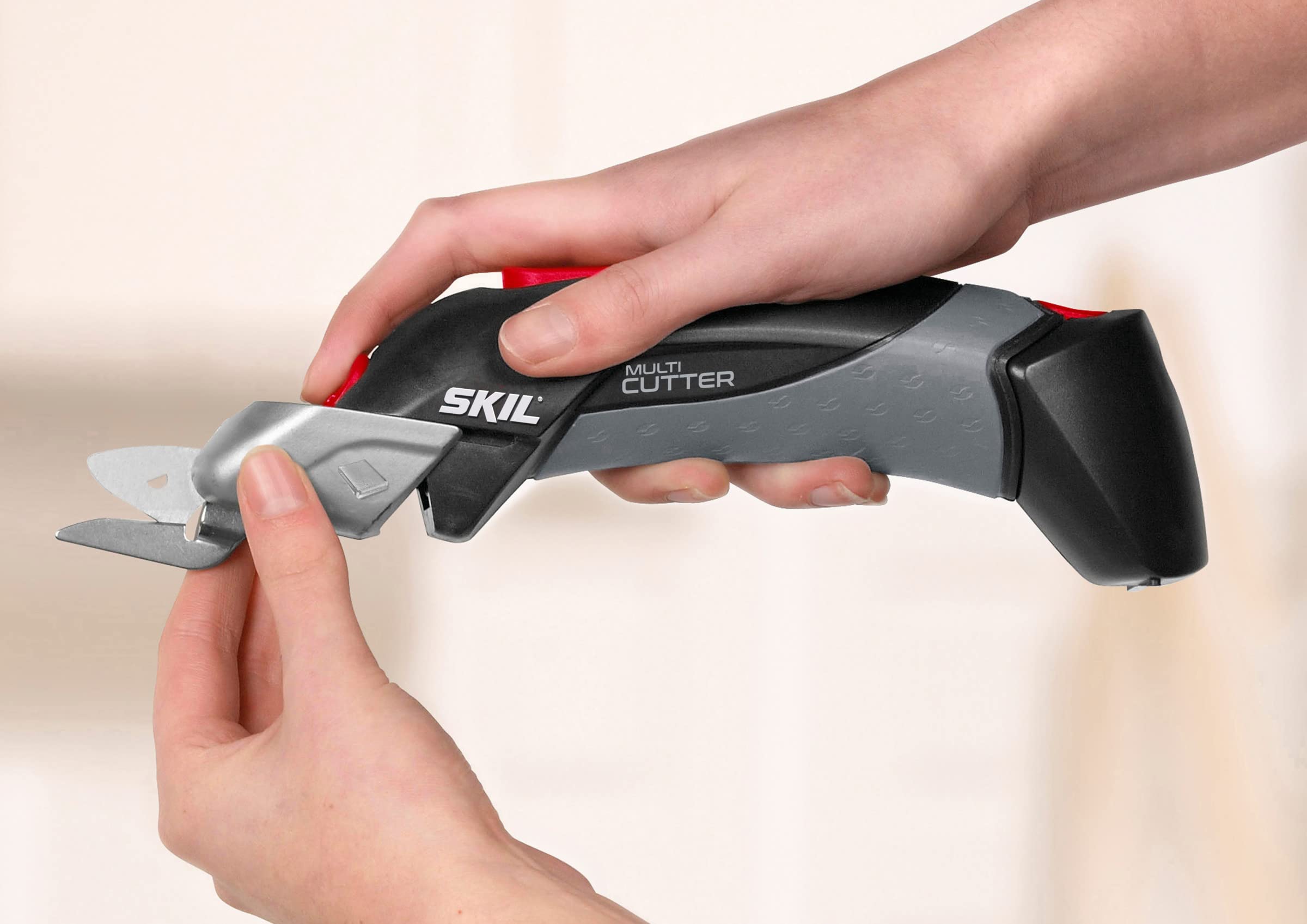 Skil Akkuschere Multi-Cutter 2900 AJ (Universalschneider für Pappe, Papier usw, inkl, Ladegerät + Akku 4,8 V, Univesalschere) F0152900AJ