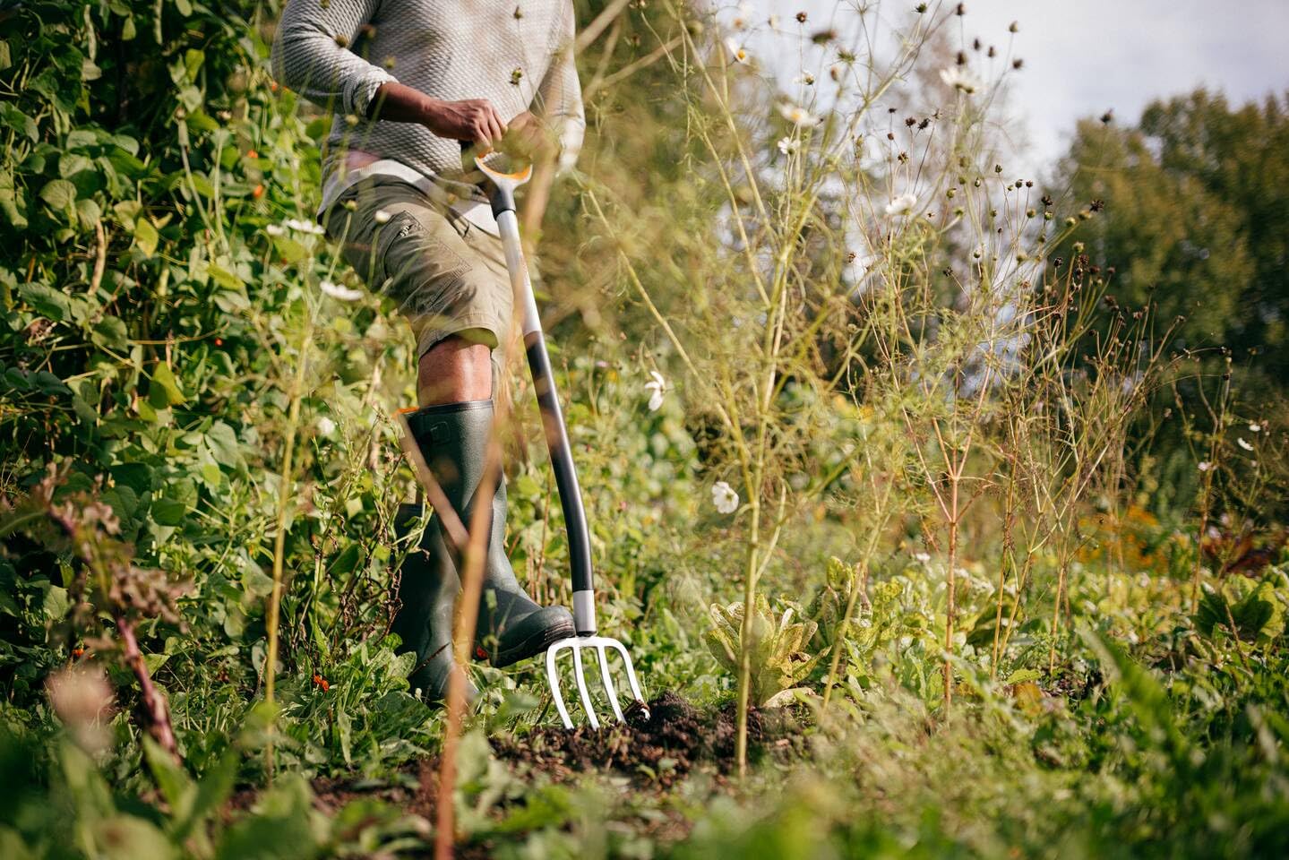 Fiskars Spatengabel für harte, steinige Böden, Mit 4 Zinken, Länge: 120 cm, Qualitätsstahl-Zinken/Glasfaserverstärkter Kunststoff-Stiel, Schwarz/Orange, Xact, 1070716