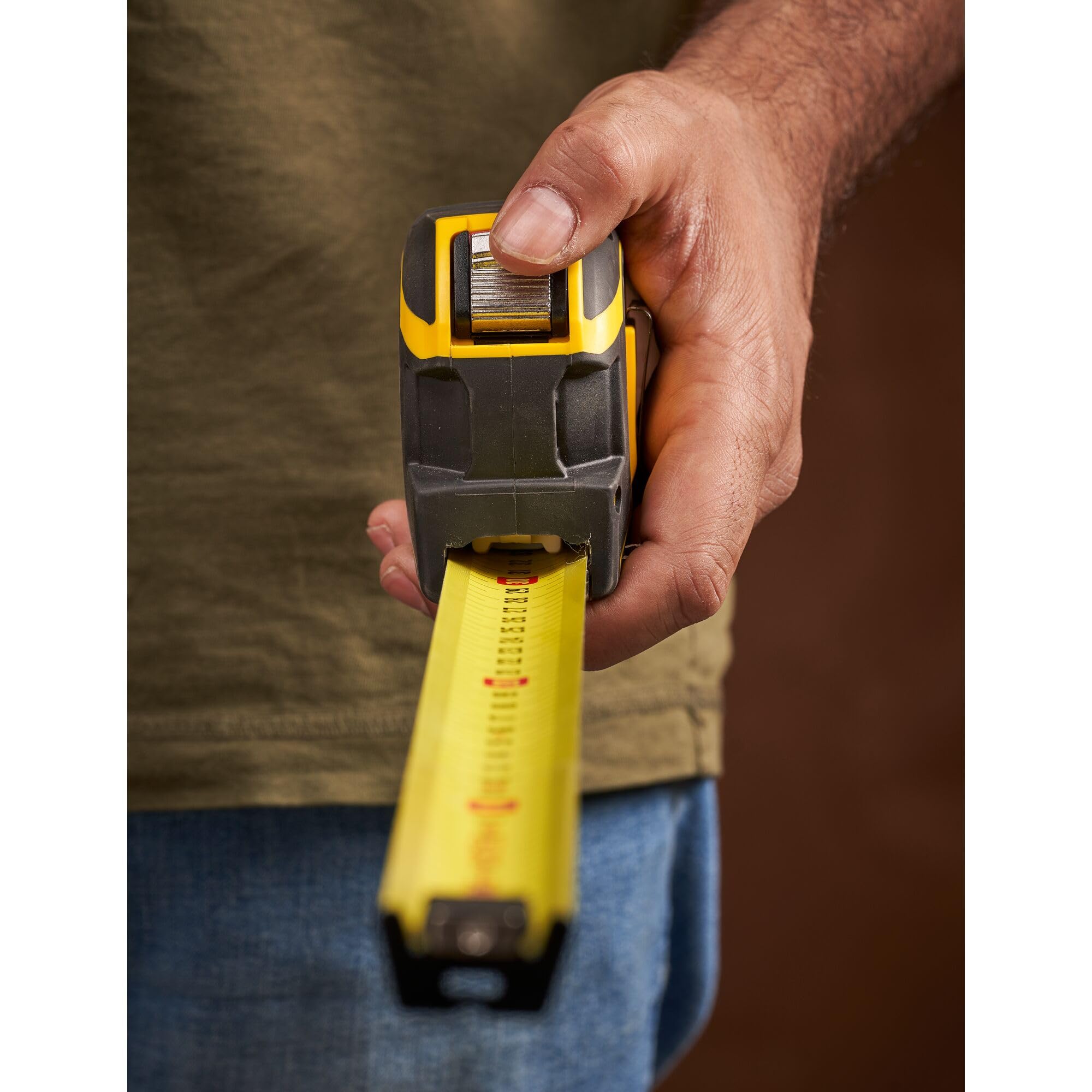 STANLEY FatMax Maßband Bandmaß PRO Autolock (Maßband 8 m Länge, 32 mm Klingenbreite, austauschbare Haken, Mylar Schutzschicht, mit Feststeller & Rücklauf, inkl. Gürtel-Clip) - XTHT0-33501