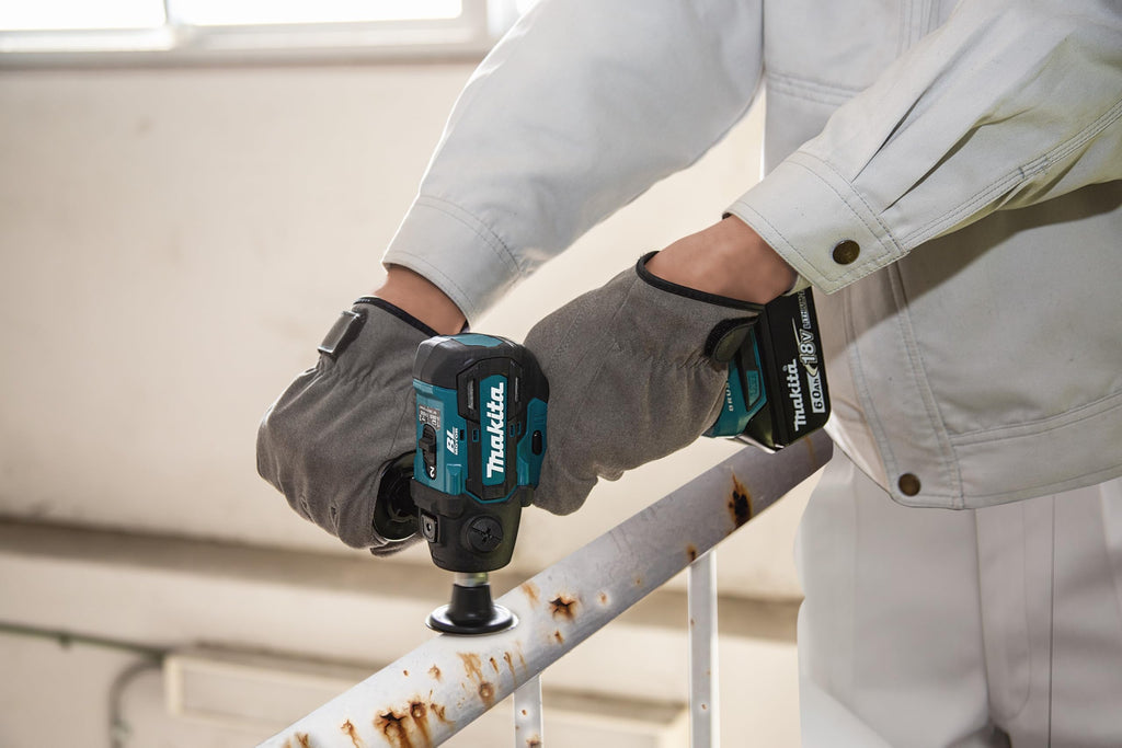 Makita DPV300Z Akku-Schleifer und -Polierer 18V (ohne Akku, ohne Ladegerät)